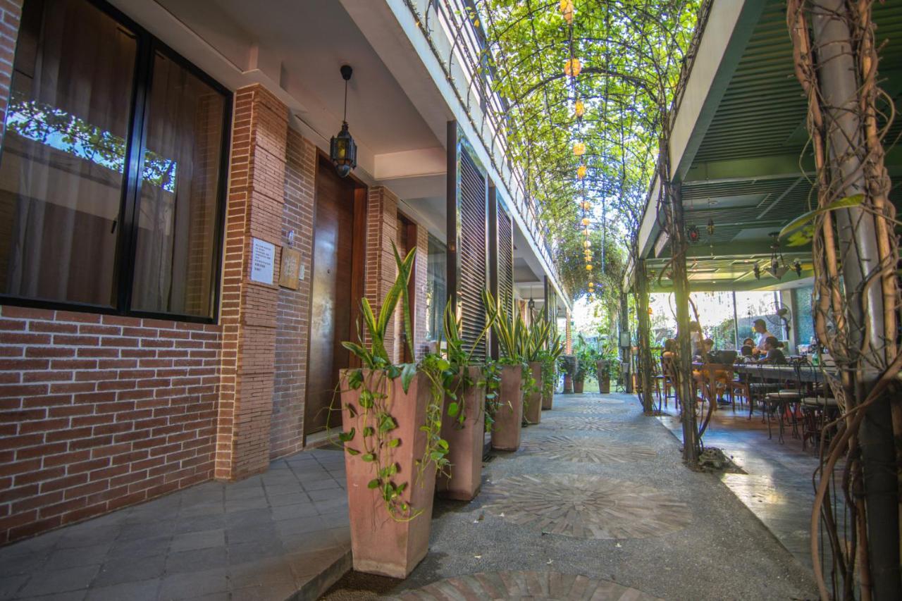 Hotel Gwandalan House Dipolog Esterno foto