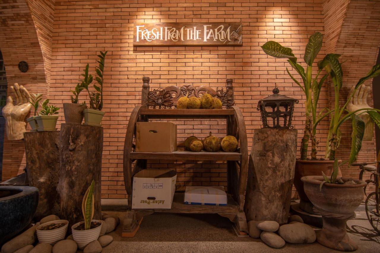 Hotel Gwandalan House Dipolog Esterno foto