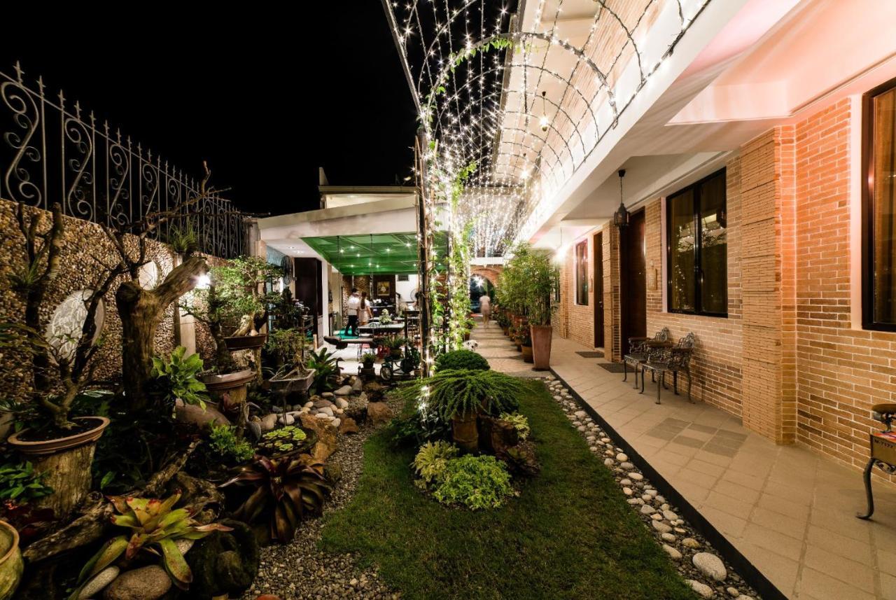 Hotel Gwandalan House Dipolog Esterno foto